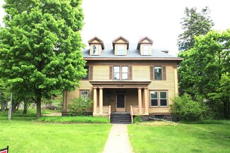 2140 Woodland Ave, Duluth, MN 55803