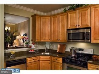 54 Old Cedarbrook Rd Unit 804, Wyncote, PA 19095