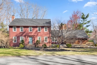 77 Forest Dr, Holden, MA 01520