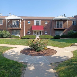 10311 Forest Brook Ln Unit B, Saint Louis, MO 63146