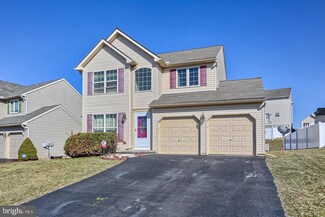 260 Thomas Armor Dr, Windsor, PA 17366