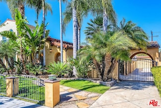 6427 Lindenhurst Ave, Los Angeles, CA 90048
