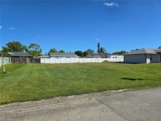 825 Zana Dr, Fort Myers, FL 33905