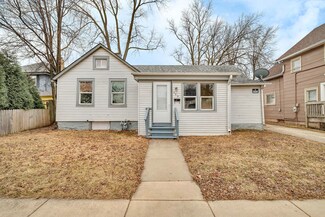 555 North Ave, Aurora, IL 60505