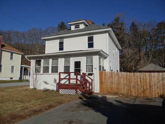 707 Maple St, White River Junction, VT 05001