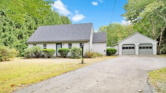 38 Winnocks Neck Rd, Scarborough, ME 04074