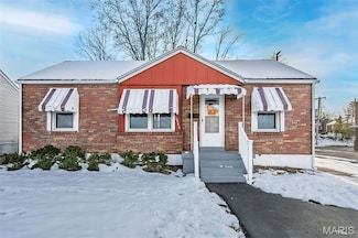 10446 Saint Charles Rock Rd, Saint Ann, MO 63074