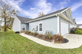 246 Stoney Brook Dr, Elyria, OH 44035
