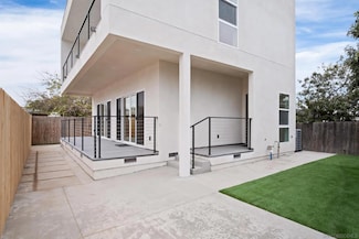 5230 Rincon St, San Diego, CA 92115