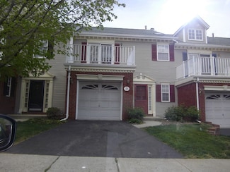 22 Topaz Dr, Franklin Park, NJ 08823