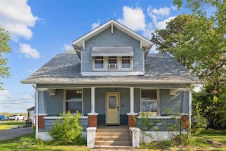 205 W 2nd St N, Wright City, MO 63390
