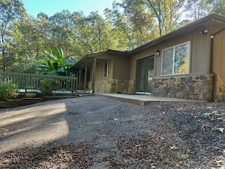 10157 Muscadine Ln, Danville, AR 72833