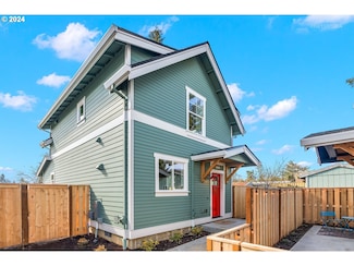 7956 SE Cooper St Unit C, Portland, OR 97206