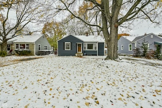 5742 Kingsley Dr, Indianapolis, IN 46220