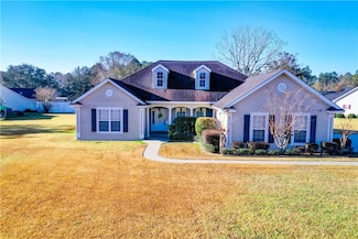6306 Sun Dell Cir, Blackshear, GA 31516
