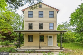 1477 N Main St, Williamstown, NJ 08094