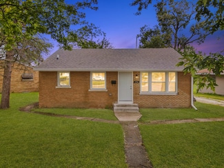 796 N Francine Dr, Kankakee, IL 60901