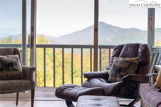 367 Skyleaf Dr Unit D-8, Sugar Mountain, NC 28604