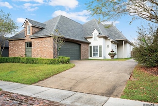 8926 Foxgate Dr, Baton Rouge, LA 70809