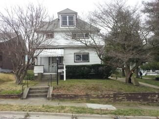 1011 Willow St, Springdale, PA 15144