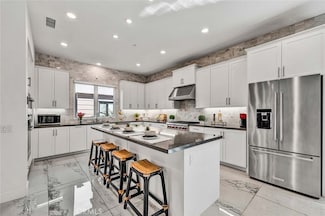 16332 Dawn Way, Tustin, CA 92782