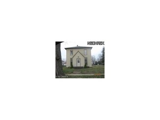 332 Park Ave NW, Bolivar, OH 44612