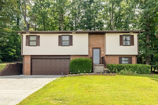 2220 Richwood Dr, Maryville, TN 37803