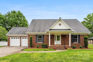102 Sussex Ave, Cherryville, NC 28021