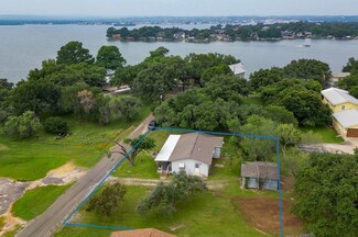 1018 Overlook Dr, Granite Shls, TX 78654