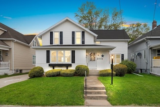 934 N 10th St, Manitowoc, WI 54220