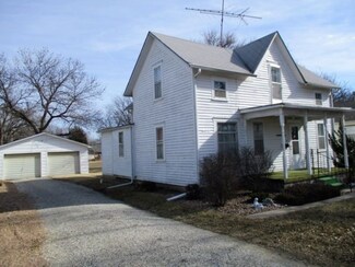 218 S Adams St, Hillsboro, KS 67063