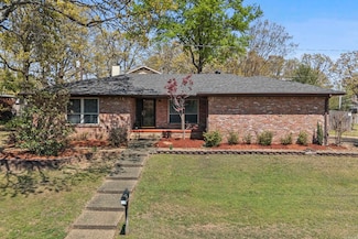 1809 War Eagle Dr, North Little Rock, AR 72116