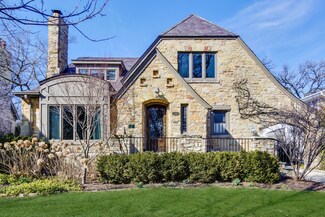 133 Ravine Rd, Hinsdale, IL 60521