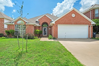 7816 Blossom Dr, Fort Worth, TX 76133
