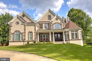 9813 Sunrise Rd, Vienna, VA 22181