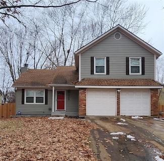 8308 Tomashaw St, Lenexa, KS 66219