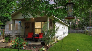 2006 Pine St, Texarkana, TX 75501