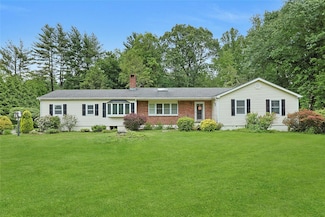 19 Leicester Rd, Briarcliff Manor, NY 10510