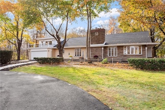 682 Greenville Ave, Johnston, RI 02919