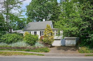 289 Triangle St, Amherst, MA 01002