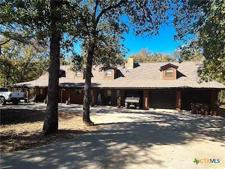 295 Goetz Rd, Cameron, TX 76520