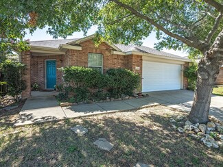 505 Creekbend St, Crowley, TX 76036