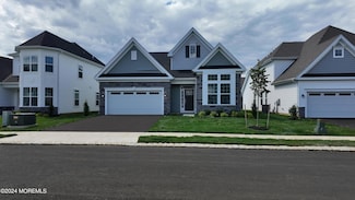 11 Longwood Dr, Monroe Township, NJ 08831