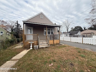 631 Mckinley Ave, Toms River, NJ 08753