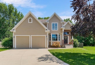 907 N 2nd St E, Louisburg, KS 66053