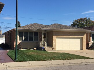 4623 N Potawatomie Ave, Chicago, IL 60656