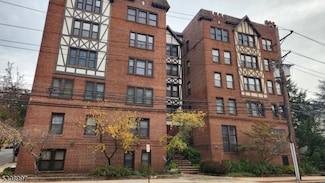 109 Grand Ave, Englewood, NJ 07631