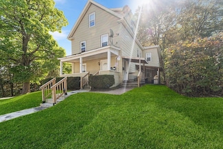 48 Chestnut St, Leominster, MA 01453