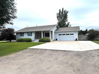 10723 Overland Trail W, Dodge City, KS 67801