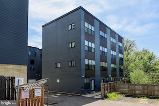 443 Shurs Ln Unit 16, Philadelphia, PA 19128